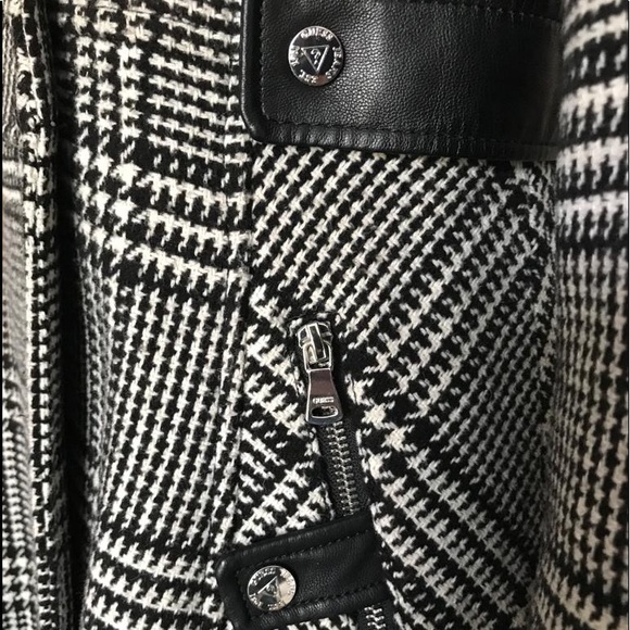 Gues Coat Black and White - Picture 9 of 16